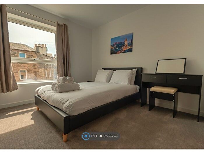 2 Bedroom Flat To Rent In Dalgety Road, Edinburgh, EH7