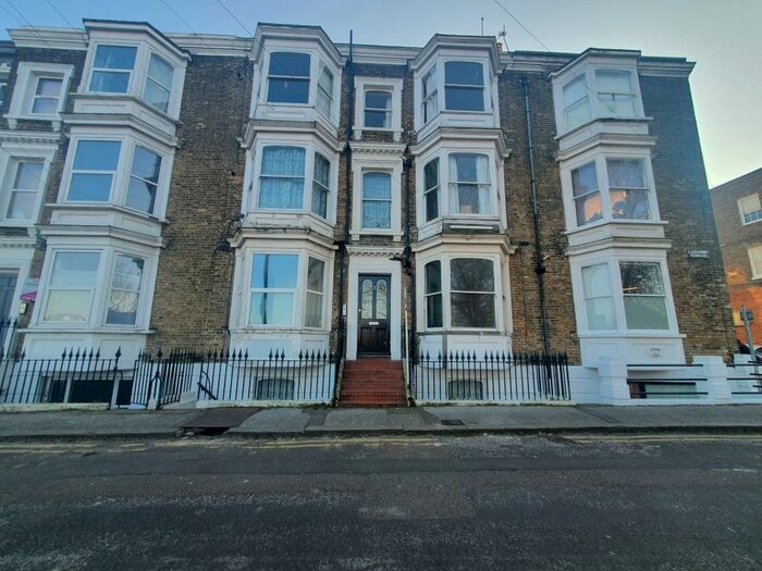 1 Bedroom Flat To Rent In Lausanne Terrace, Margate, CT9