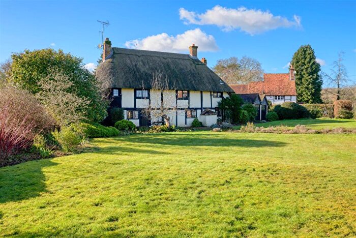 4 Bedroom Detached House For Sale In Wood Lane, Kidmore End, RG4
