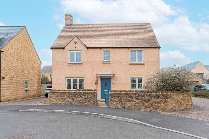 5 Bedroom Detached House For Sale In Trubshaw Close, Tetbury, GL8