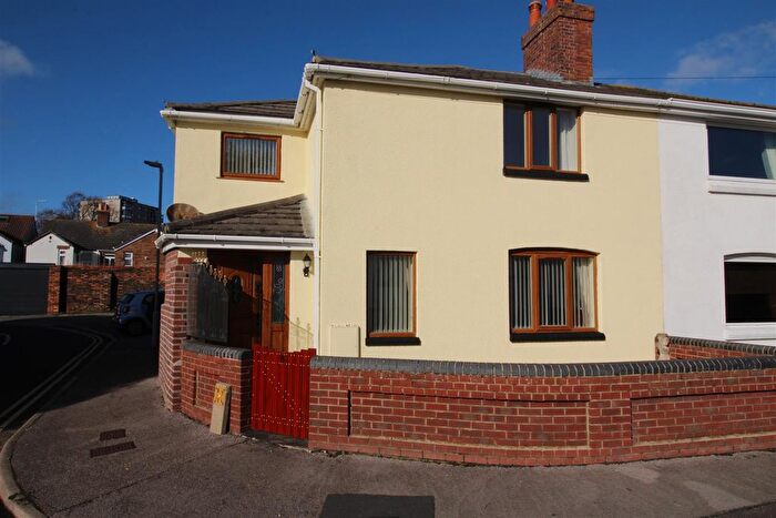 3 Bedroom Property To Rent In Ballard Road, Poole, BH15
