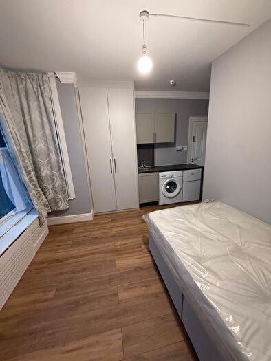 1 Bedroom Flat To Rent In Priory High Wycombe, London, HP13