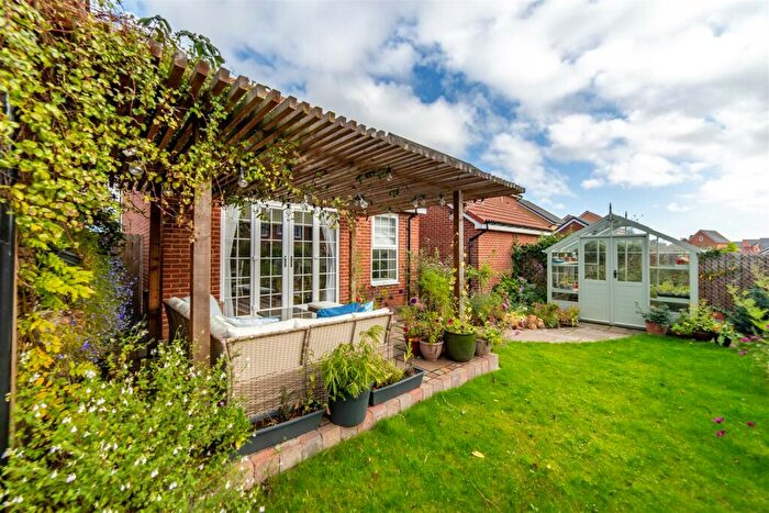 4 Bedroom Detached House For Sale In Newmarket Close, North Gosforth, Newcastle Upon Tyne, NE13