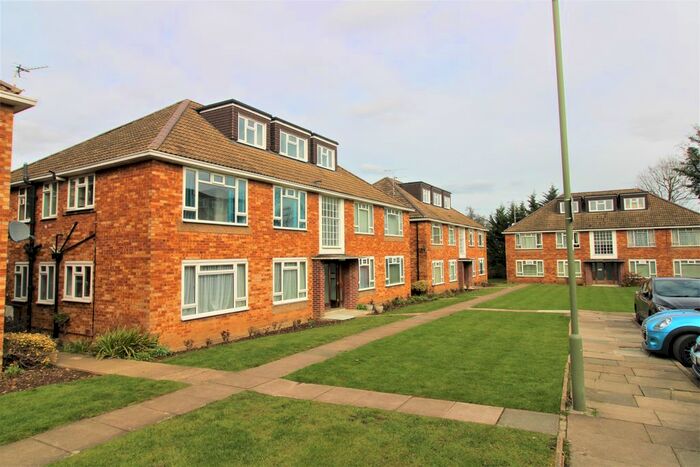 1 Bedroom Flat To Rent In Fairfield Close, London, N12