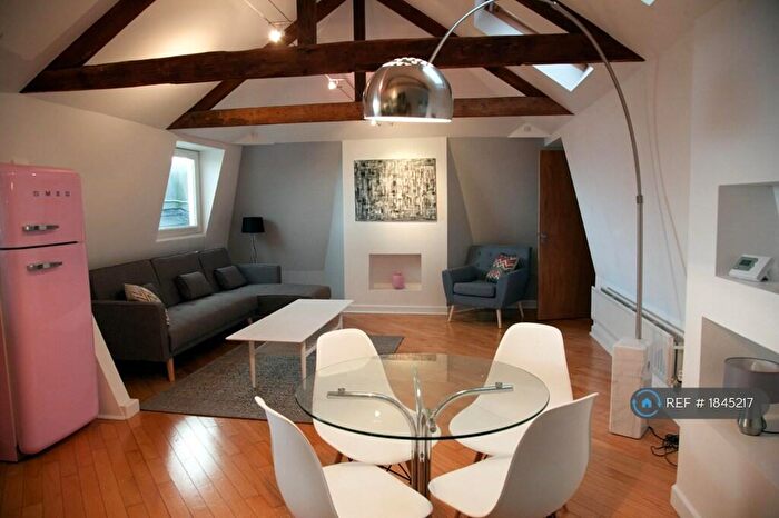 2 Bedroom Penthouse To Rent In The Esplanade, Plymouth, PL1