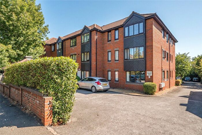 2 Bedroom Flat For Sale In Surbiton, KT6