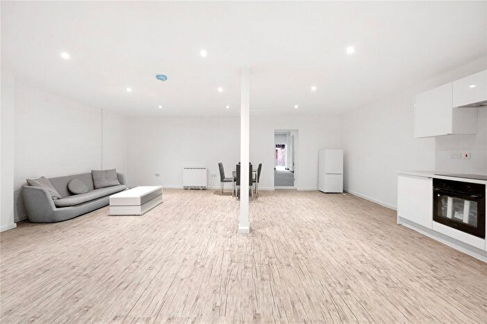 1 Bedroom Flat To Rent In Wilds Rents, London, SE1