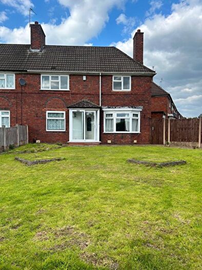 3 Bedroom Semi-Detached House To Rent In Hamstead Road, Birmingham, B43