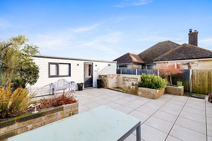 4 Bedroom Detached Bungalow For Sale In New Dover Road, Capel-Le-Ferne, Folkestone, CT18