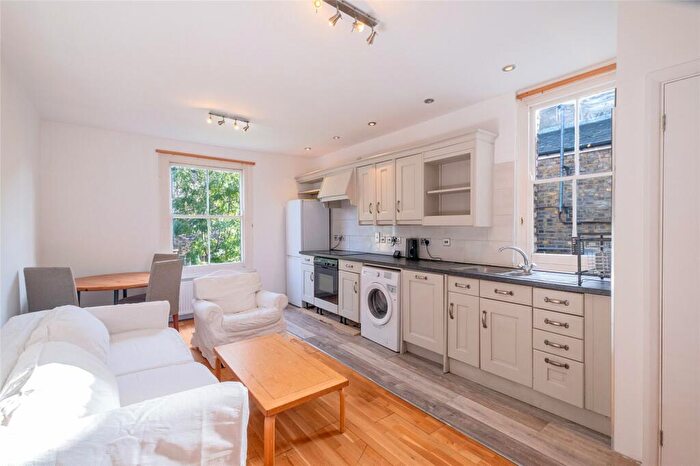 3 Bedroom Apartment To Rent In Church Lane, Crouch End, London, N8