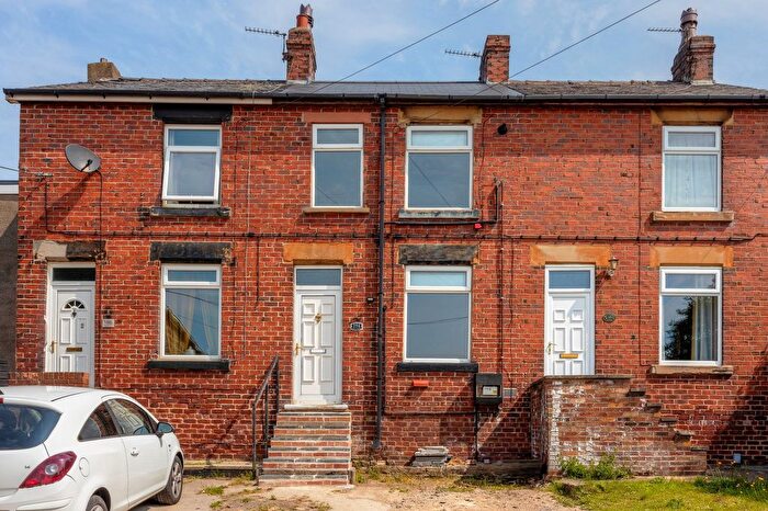 3 Bedroom Terraced House To Rent In New Road, Staincross, Barnsley, S75