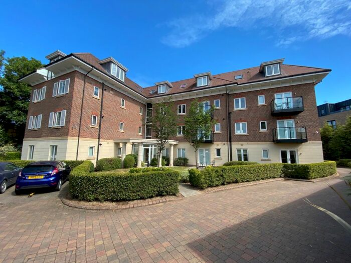 2 Bedroom Flat To Rent In Woodthorpe Road, Ashford, TW15