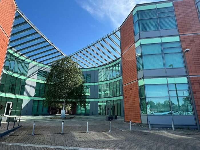 Apartment To Rent In Wokingham Road, Bracknell, RG42