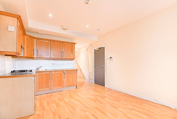 1 Bedroom Flat To Rent In Vincent Square, Westminster, London, SW1P