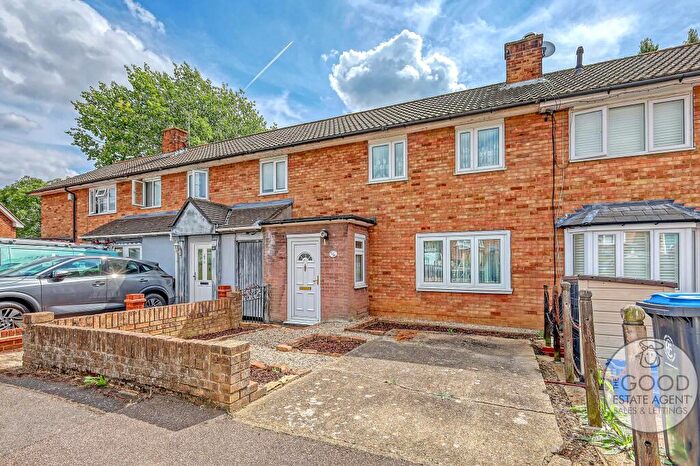 2 Bedroom Terraced House For Sale In Greenfields, Loughton, IG10