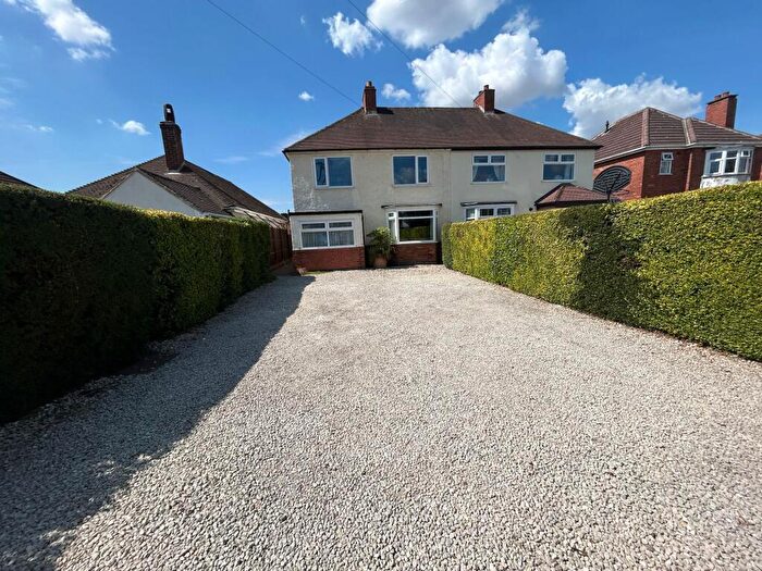 4 Bedroom Semi-Detached House For Sale In Woodland Road, Stanton, DE15