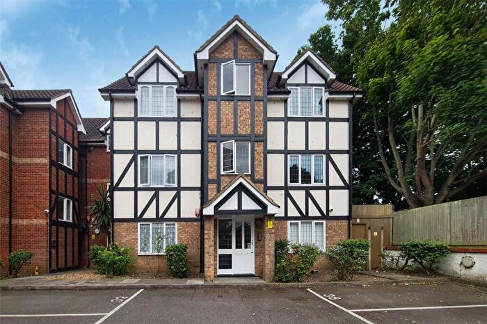 1 Bedroom Apartment To Rent In Lulworth Crescent, Mitcham, CR4