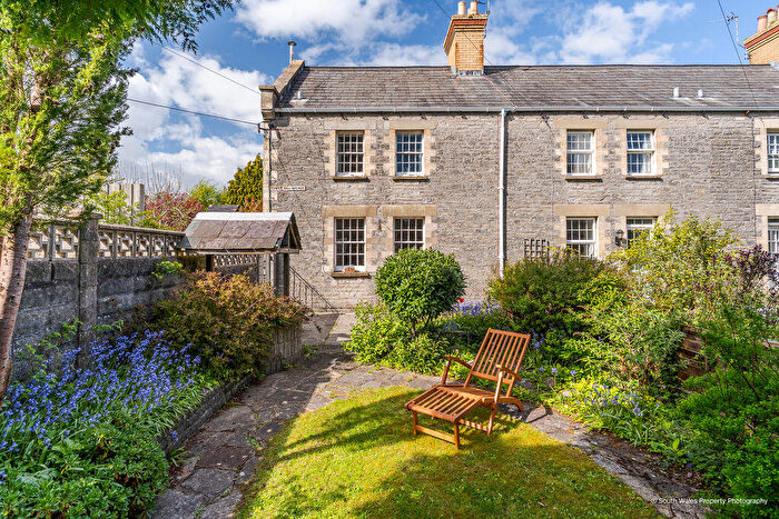 2 Bedroom End Of Terrace House For Sale In Tower Hill Avenue, Penarth, CF64