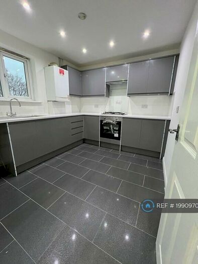 1 Bedroom Flat To Rent In Grosvenor Road, London, E6