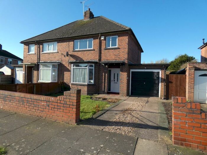 3 Bedroom Semi-Detached House To Rent In Stanhope Avenue, Crewe, CW1