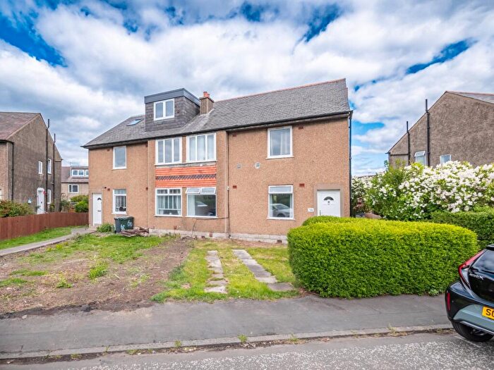 2 Bedroom Flat For Sale In Crewe Crescent, Edinburgh, EH5