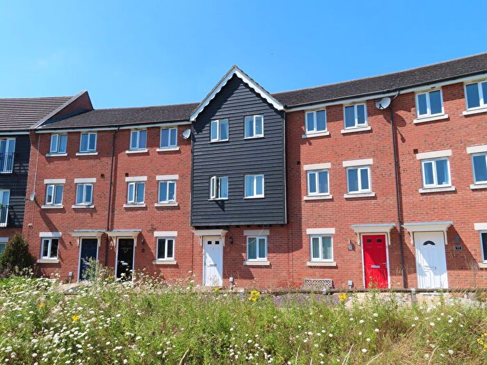 3 Bedroom Town House To Rent In Phoenix Way, Stowmarket, Suffolk, IP14