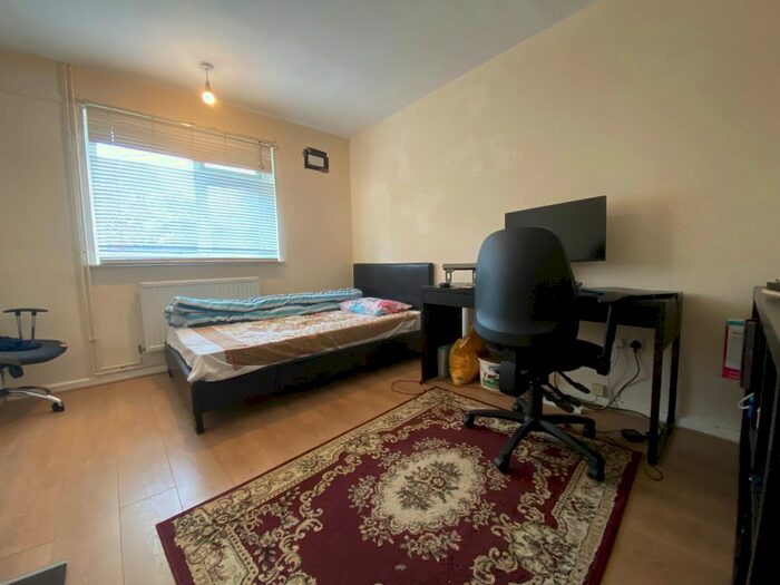 2 Bedroom Flat To Rent In North Park Avenue, Norwich, NR4