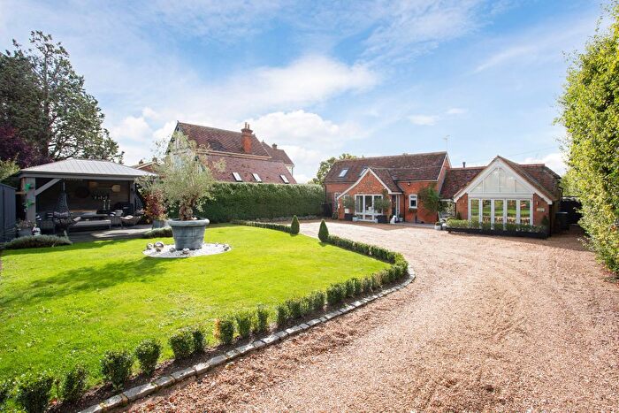 4 Bedroom Detached House For Sale In New Road, Dinton, HP17