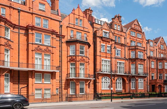 1 Bedroom Flat For Sale In Hans Place, Knightsbridge London, SW1X