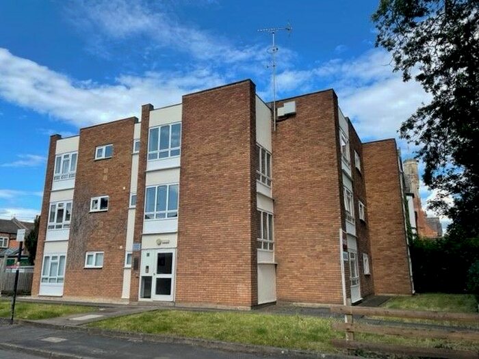 1 Bedroom Flat To Rent In Forfield Place, Leamington Spa, CV31