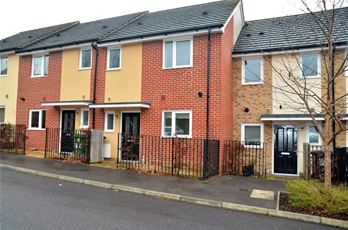 3 Bedroom Terraced House To Rent In Tay Road, Tilehurst, Reading, Berkshire, RG30