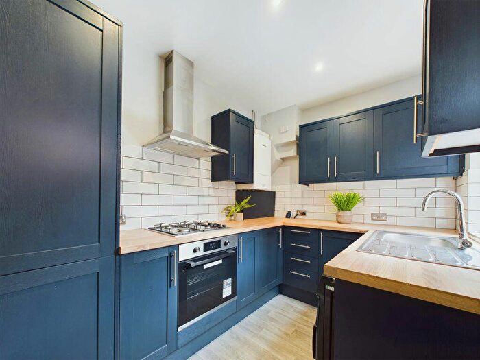 4 Bedroom House Of Multiple Occupation To Rent In Cumberland Road, Loughborough - All Inclusive, LE11