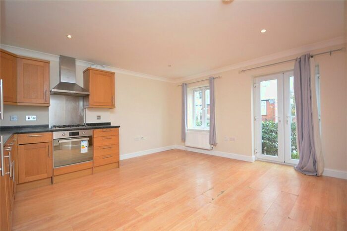 1 Bedroom Flat To Rent In Primrose Place, South Primrose Hill, CM1