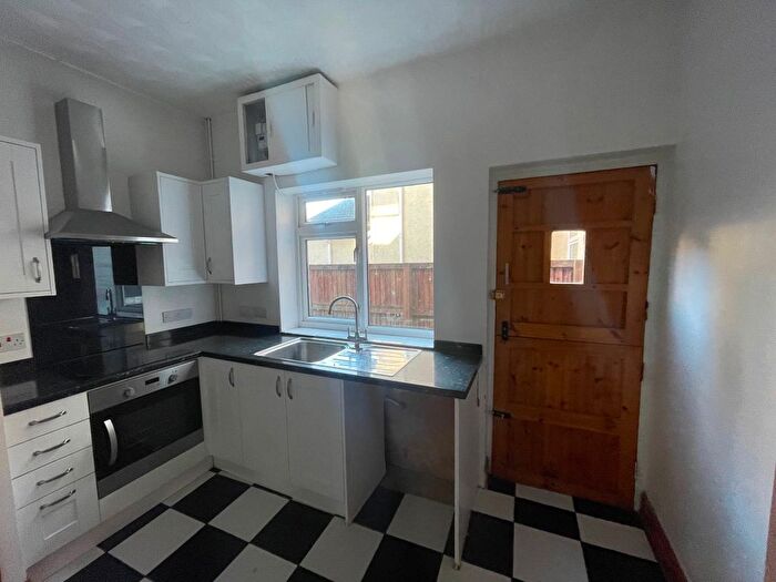 3 Bedroom Terraced House To Rent In Kelvin Road, Clydach, Swansea, SA6