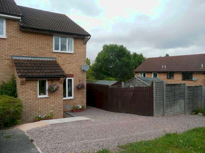 2 Bedroom Semi-Detached House To Rent In Gisburn Close, Heelands, Milton Keynes, MK13
