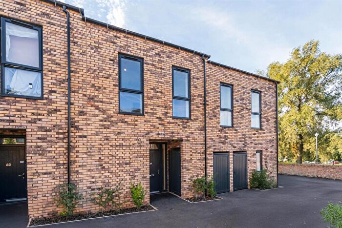 2 Bedroom Terraced House To Rent In Lanchester Close, Birmingham, B12