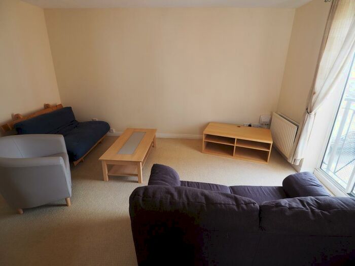 2 Bedroom Apartment To Rent In Lancelot Court, Victoria Dock, Hull, HU9