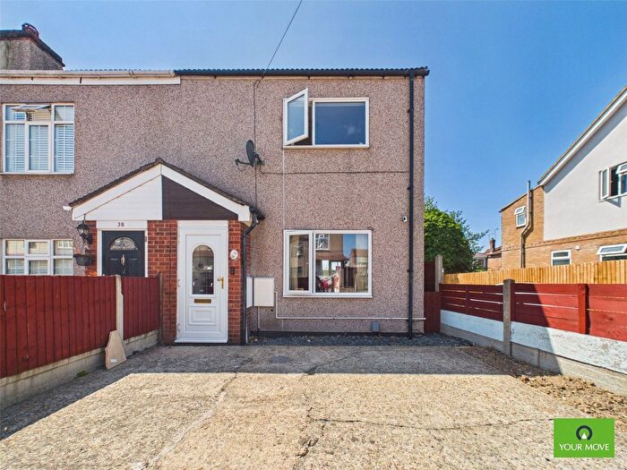 2 Bedroom End Of Terrace House For Sale In Aveley Road, Romford, RM1