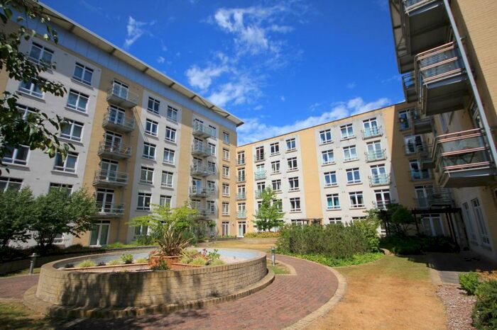 2 Bedroom Apartment To Rent In The Meridian, Reading, Berkshire, RG1