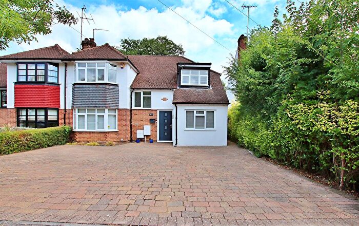 3 Bedroom Semi-Detached House For Sale In Grange Road, Elstree, WD6