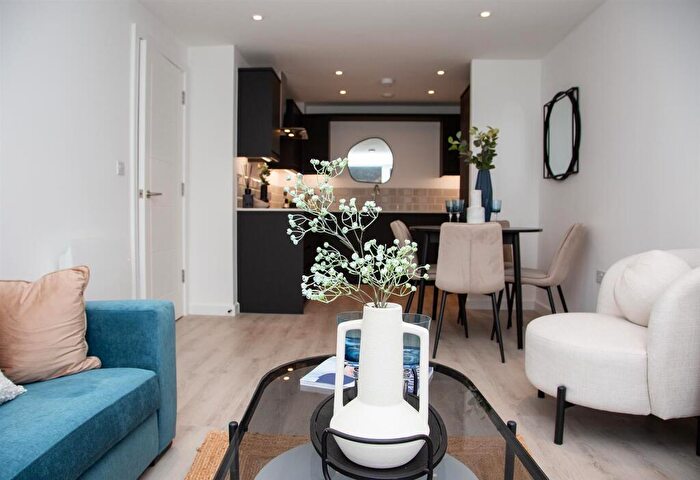 2 Bedroom Apartment For Sale In Riber View, Matlock, DE4