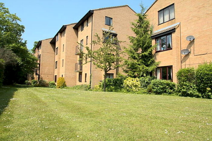 Flat To Rent In The Rowans, Woking, GU22