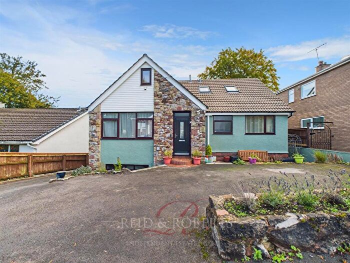 3 Bedroom Detached House For Sale In The Beeches, Holywell, CH8