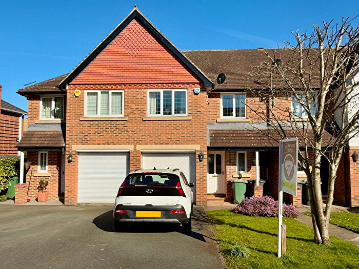 3 Bedroom Terraced House For Sale In Scarcroft, Syke Green, LS14