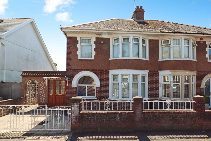 3 Bedroom Semi-Detached House For Sale In Somerset Road East, Barry, CF63