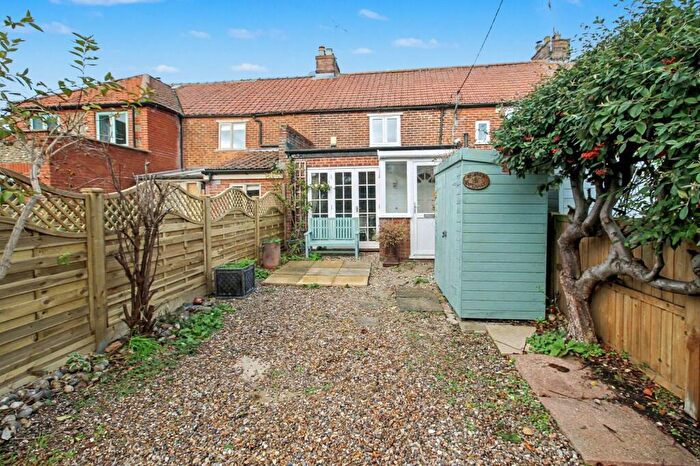 2 Bedroom Terraced House For Sale In Charming Cottage Close To Holt Town Centre, NR25