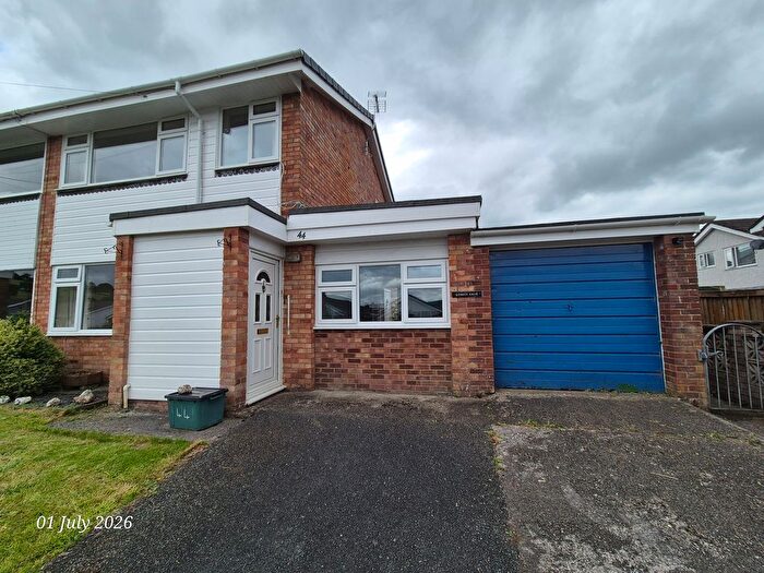 3 Bedroom Semi-Detached House To Rent In Maes Melwr, Llanrwst, LL26
