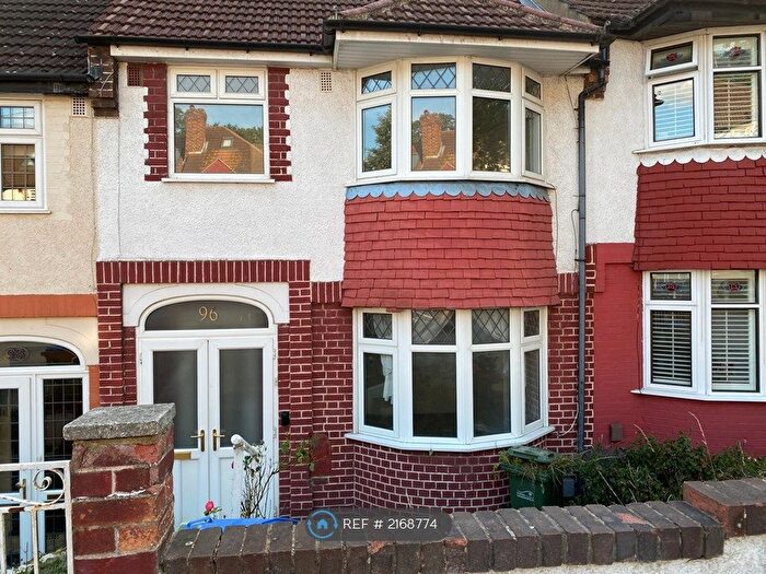 4 Bedroom Terraced House To Rent In Castlewood Drive, London, SE9