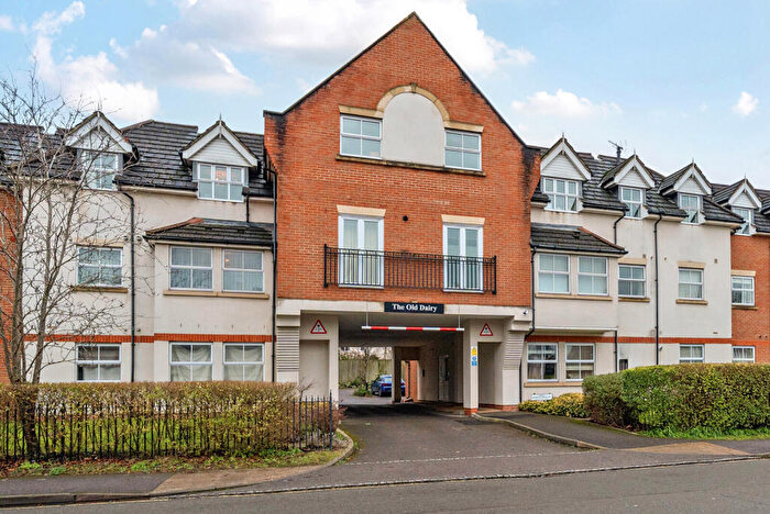 2 Bedroom Flat For Sale In Goldsworth Road, Woking, GU21
