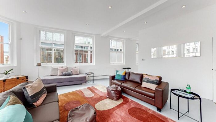 2 Bedroom Apartment To Rent In St Johns Lane, EC1M